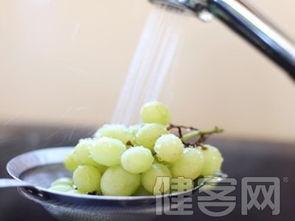 例假期间吃哈密瓜和提子,哈密瓜与提子的健康滋养之旅”