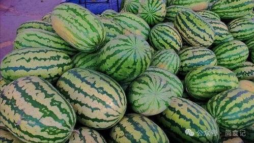 全国都在吃的瓜,全国都在吃的瓜，揭秘背后的故事与真相