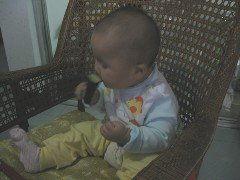 宝宝吃瓜趣事集锦,萌娃瓜田欢乐多